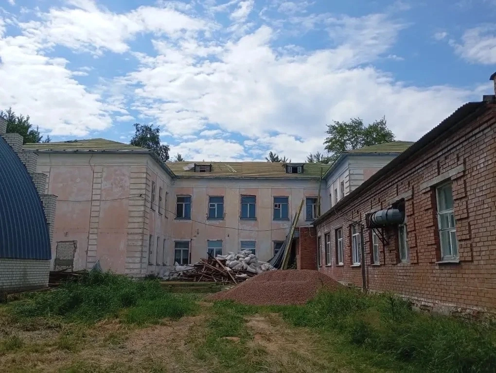 В школах Ставропольского района начались ремонтные работы. В этом году основной упор де...