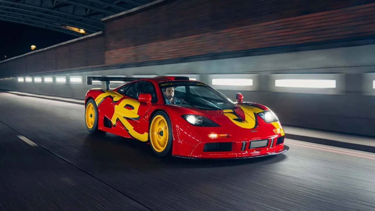 McLaren F1 GTR в поп-арт расцветке продали за рекордные $34,65 миллиона (₽2,95 миллиард...