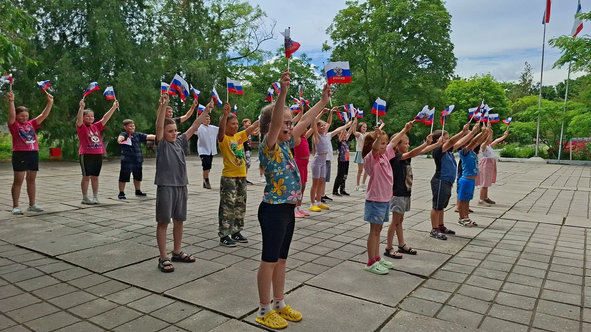 Лето – это время, когда дети особенно нуждаются в активном отдыхе и новых впечатлениях. Именно поэто