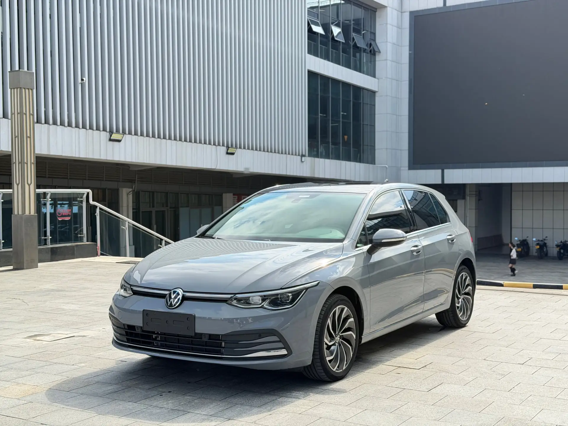 Автомобиль: Volkswagen Golf Pro