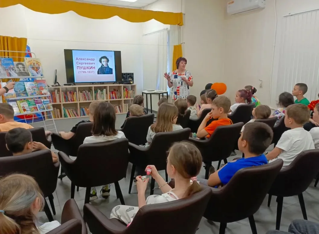 📚 Путешествие в мир Пушкина: как прошел день в лагере «Сказка»!✨