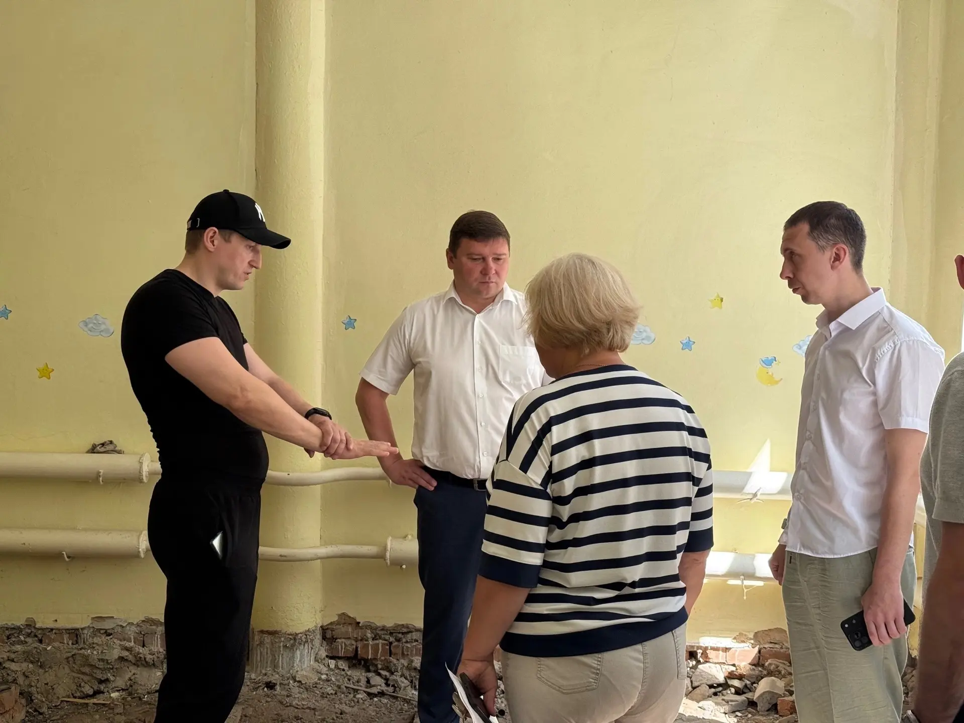 🏫 Глава города проверил преображение двух детских садов в центре Иванова