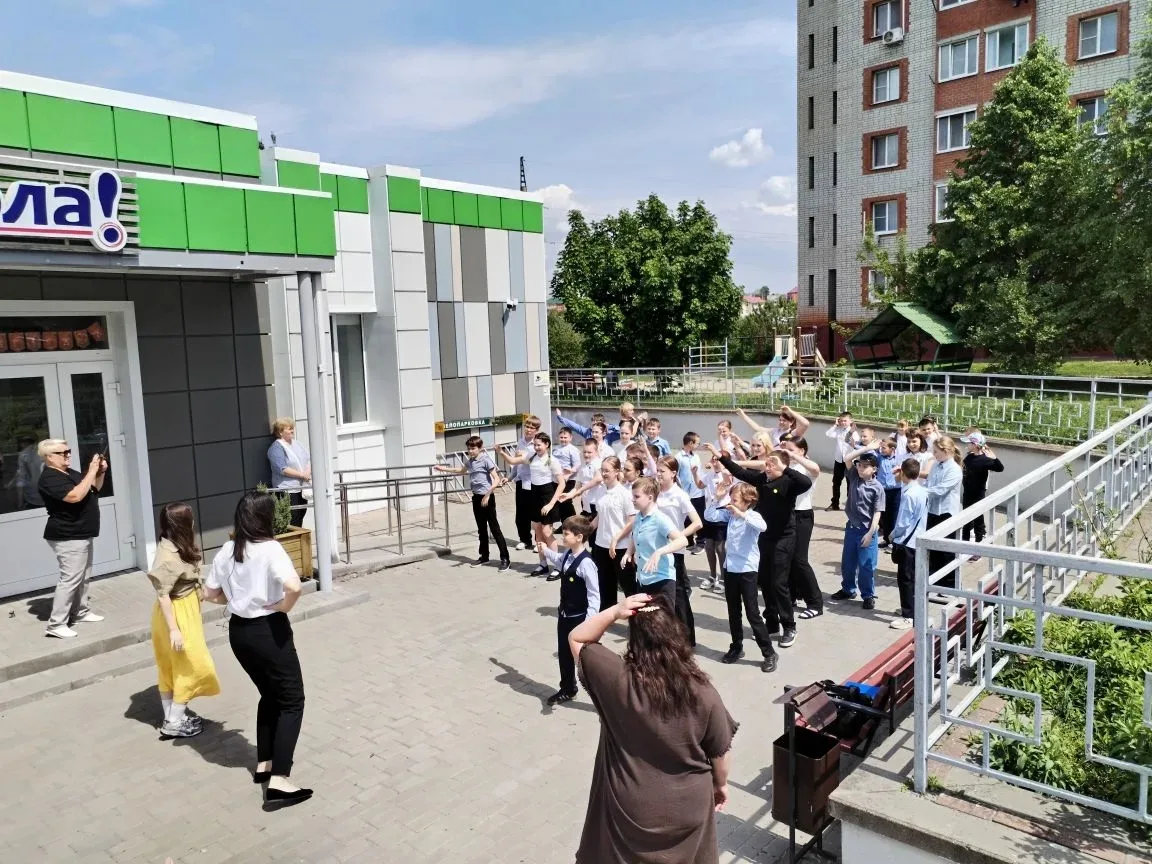 Центр дополнительного образования "НеШкола" для учащихся начальных классов из разных шк...