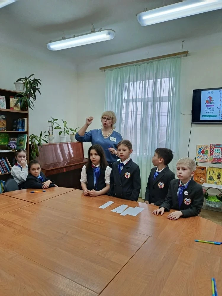 У маленьких лицеистов продолжаются каникулы с пользой!               2 апреля - Международный день д