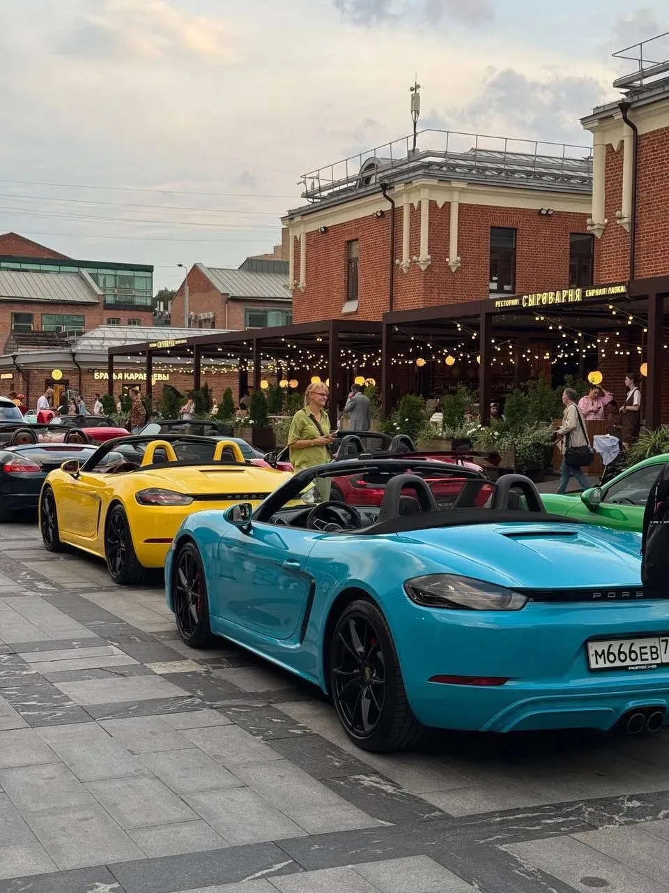 🏎 Бесплатная выставка Porsche пройдёт в «Депо Три вокзала»