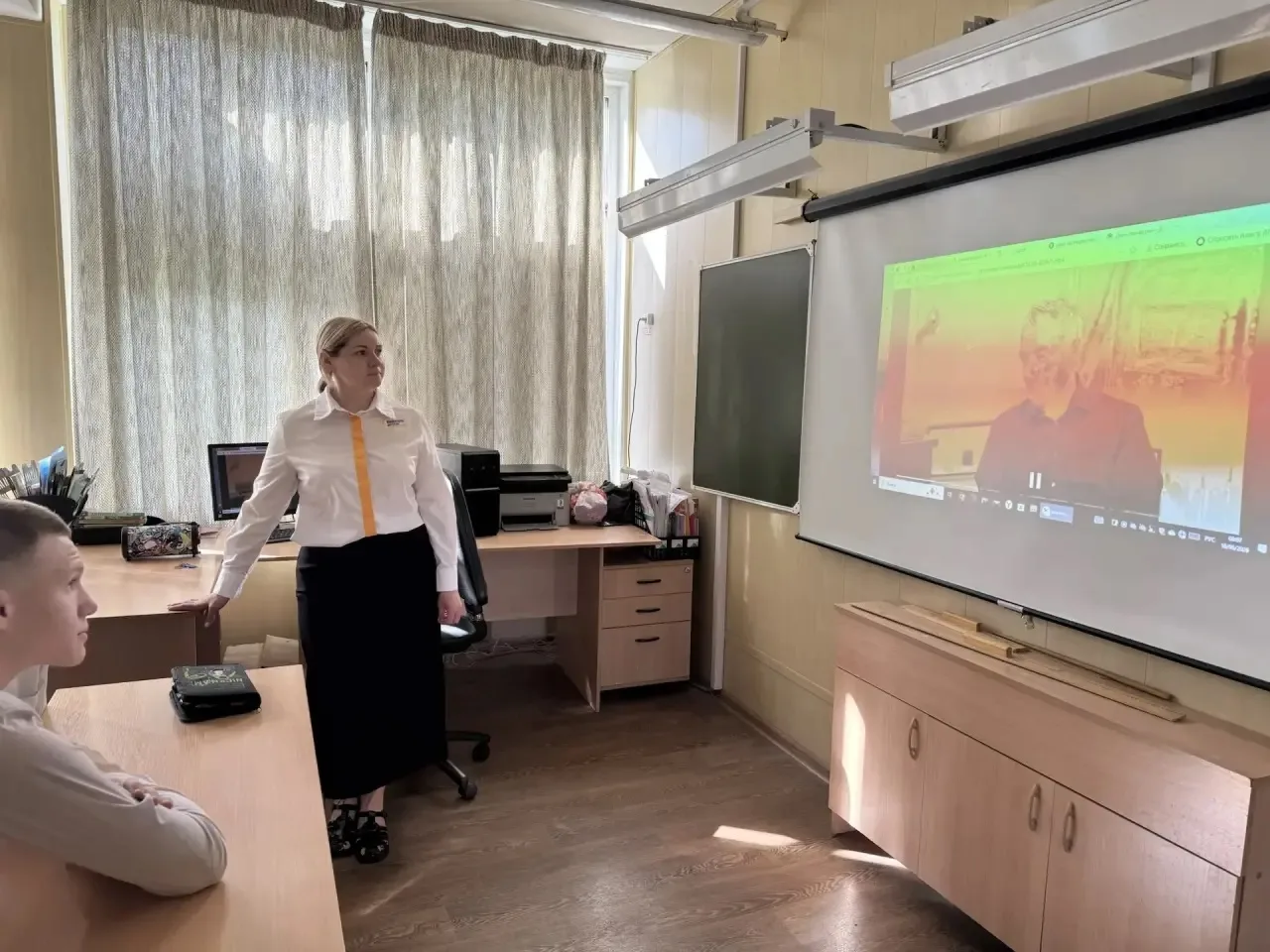 🇷🇺 О главном на понедельник: «Разговоры о важном» и торжественная линейка в МОУ СОШ № 12  Новая учеб