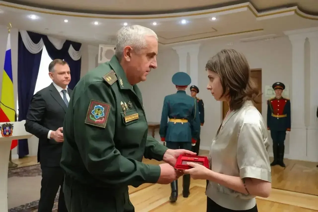 👤 Герой России Антон Тимченко ценою собственной жизни спас своих боевых товарищей, до ...