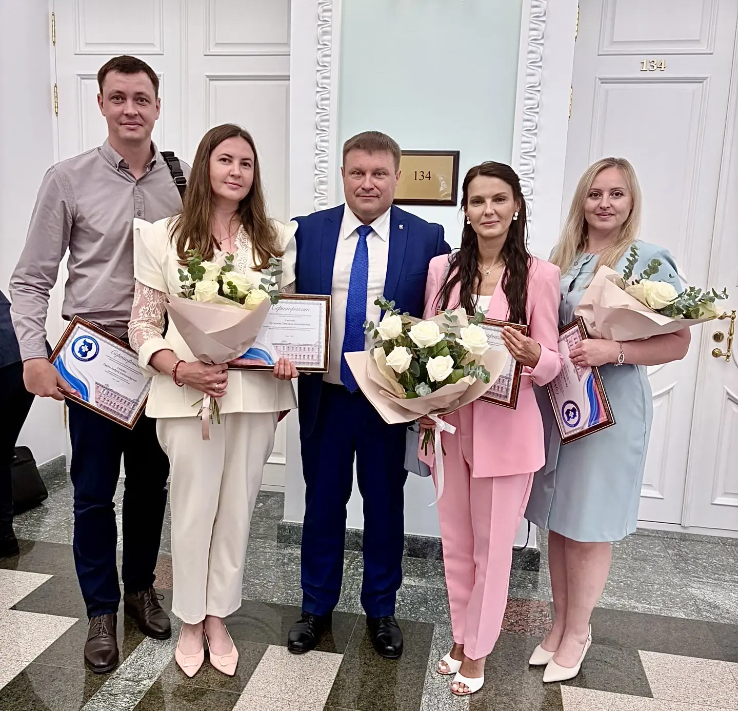 🏆 Наша гордость — победа в конкурсе «Лучший врач» и «Лучшая медицинская сестра»! 🎉