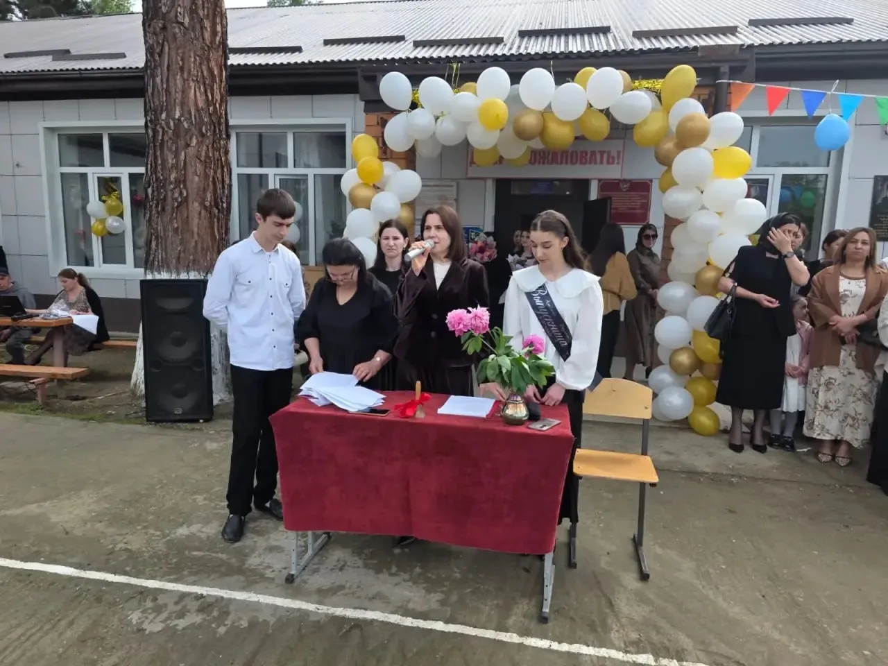 🎓✨ Прощание с детством и встреча с будущим! ✨🎓
Для выпускников МКОУ «Новомакинская СОШ» прозвенел 