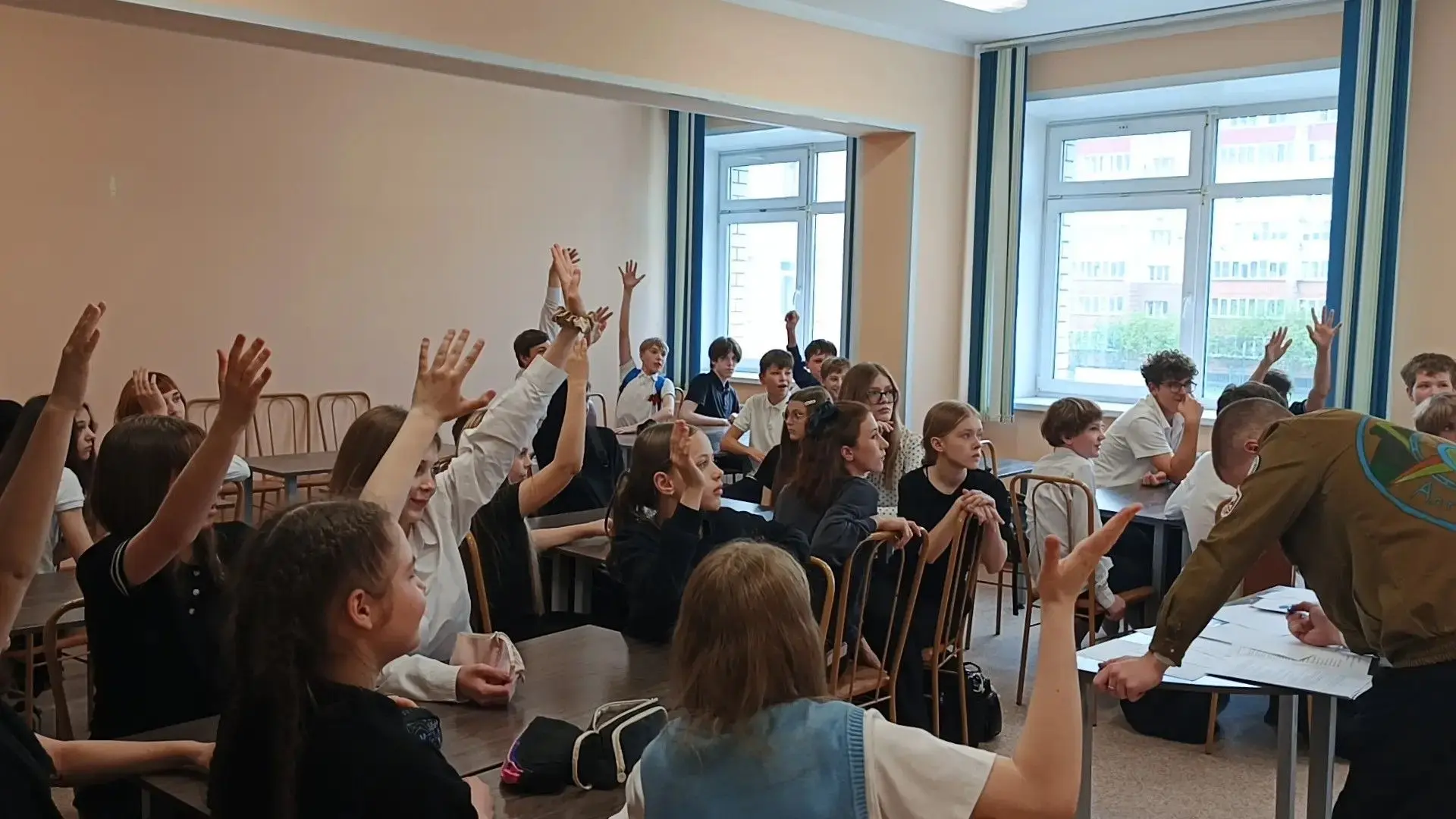 #помним   🇷🇺  Патриотическая игра «Единство Победы!»   Сегодня в нашей школе состоялась встреча с бо