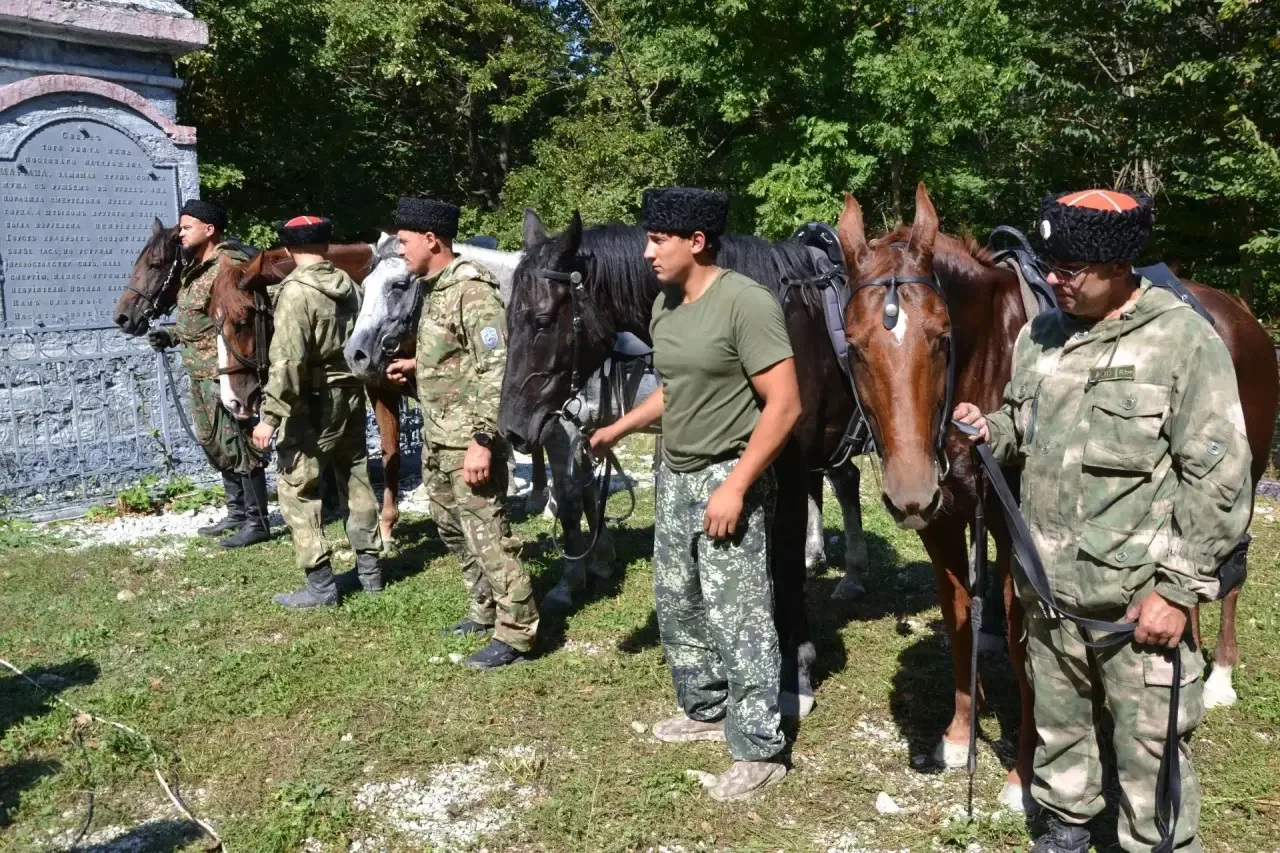 ПО ДОЛИНАМ И ПО ВЗГОРЬЯМ