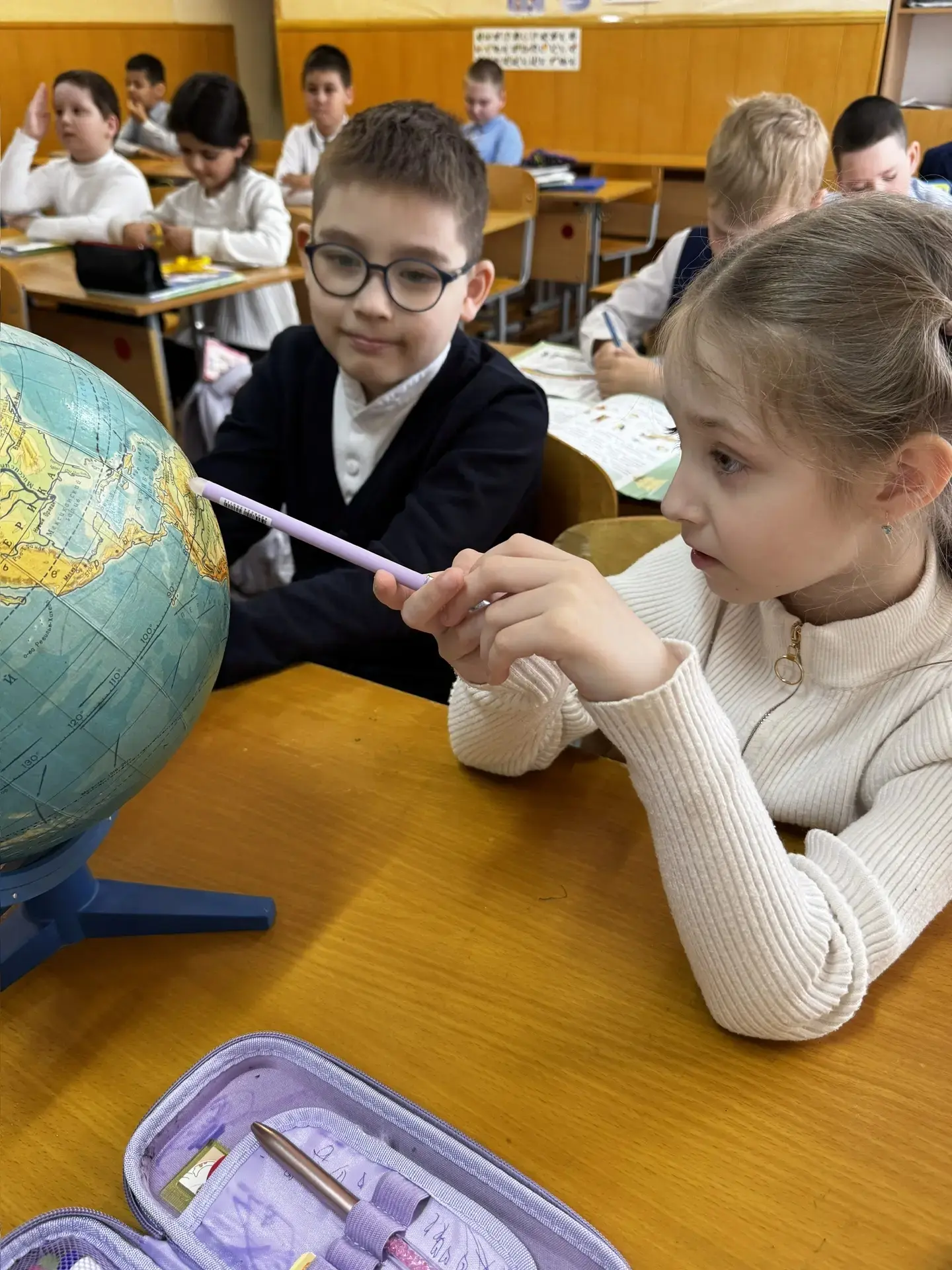 1 «В» на защите планеты: День Земли и секреты переработки! 🌍♻️ В 1 «В» классе прошёл необычный и оче