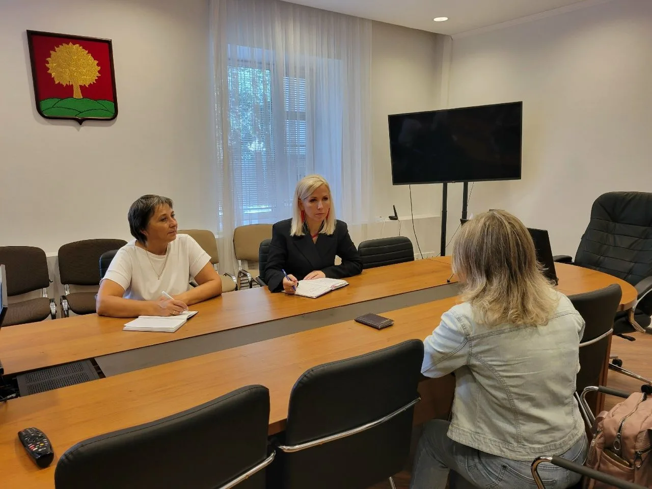 На защите интересов детей: помощь в оформлении социальных выплат
 
В ходе личного приёма в адрес Упо