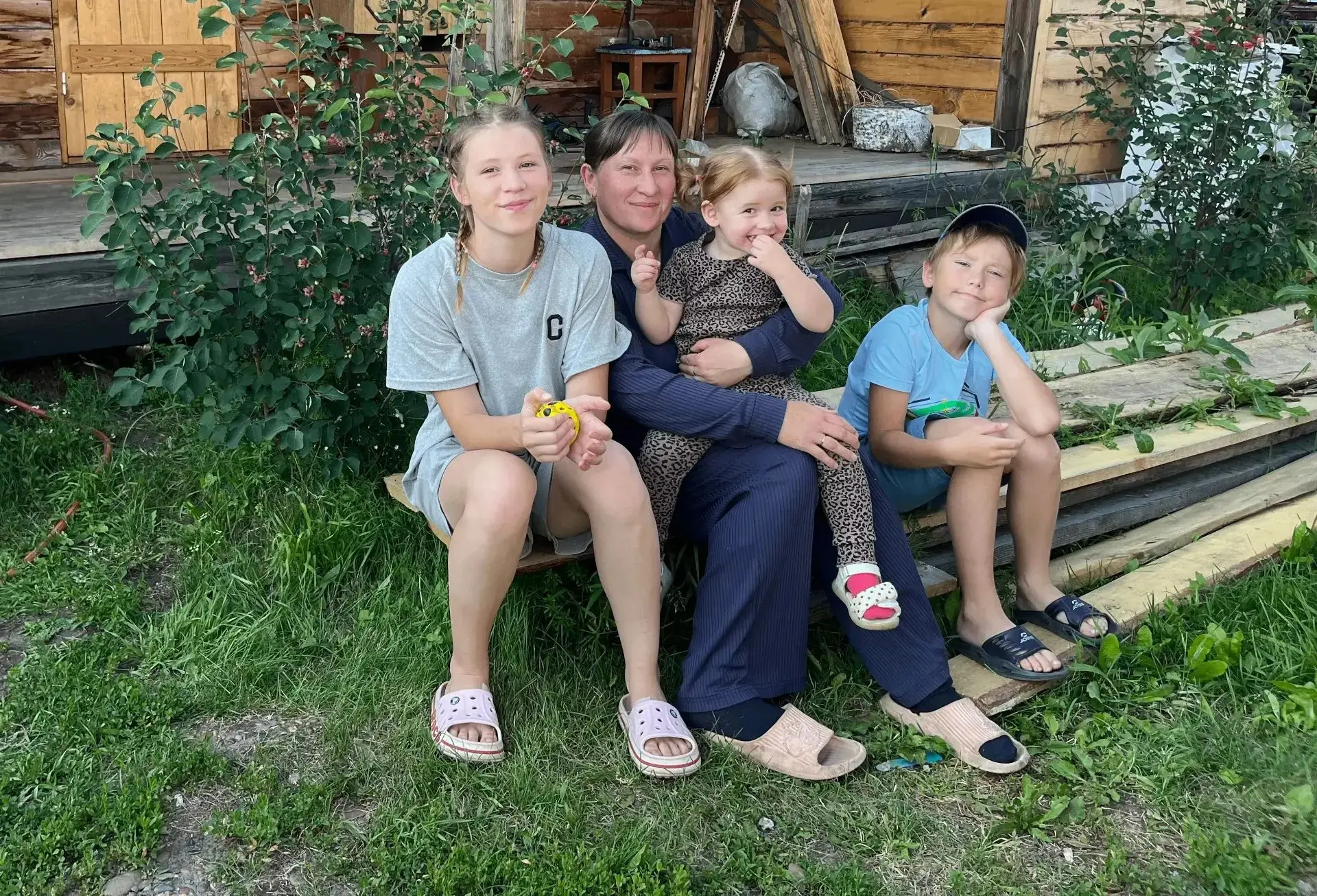 В Красноярском крае с начала года 500 многодетных семей получили помощь на развитие личных подсобных