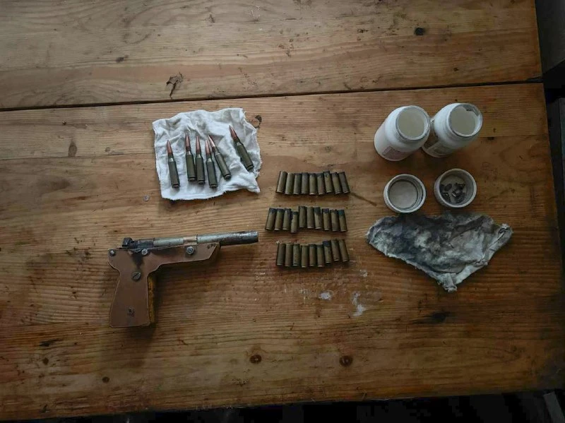 🚓 В Донецке у рецидивиста нашли самодельный пистолет и патроны
