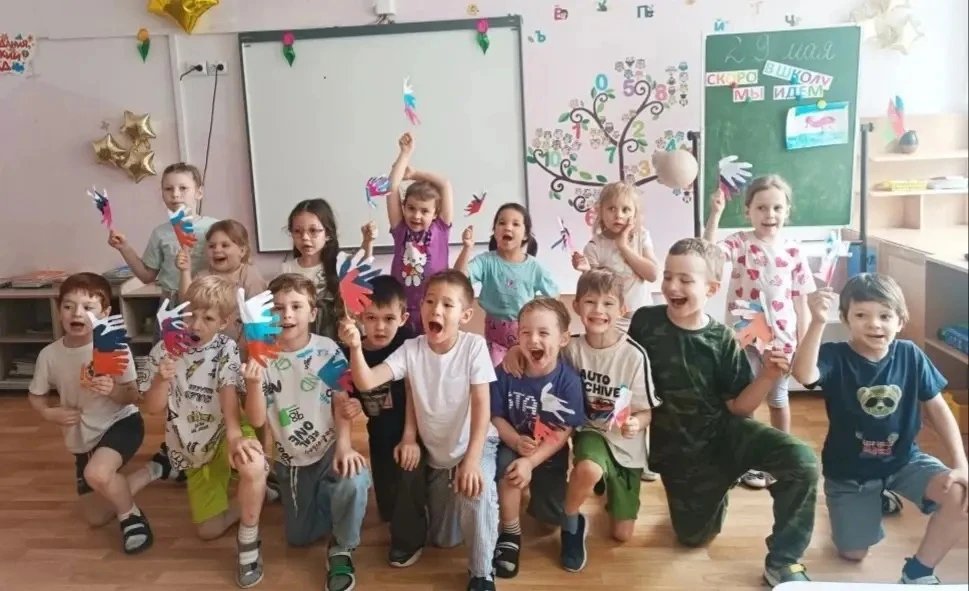 🇷🇺 «Флаг — моей Родины»

В преддверии Дня России дошкольники провели творческую работу флаг из лад