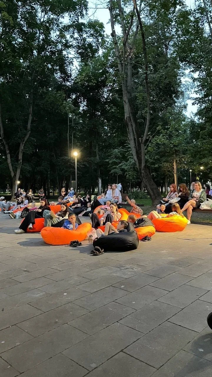 🔥 В Наташинском парке прошёл стильный киновечер