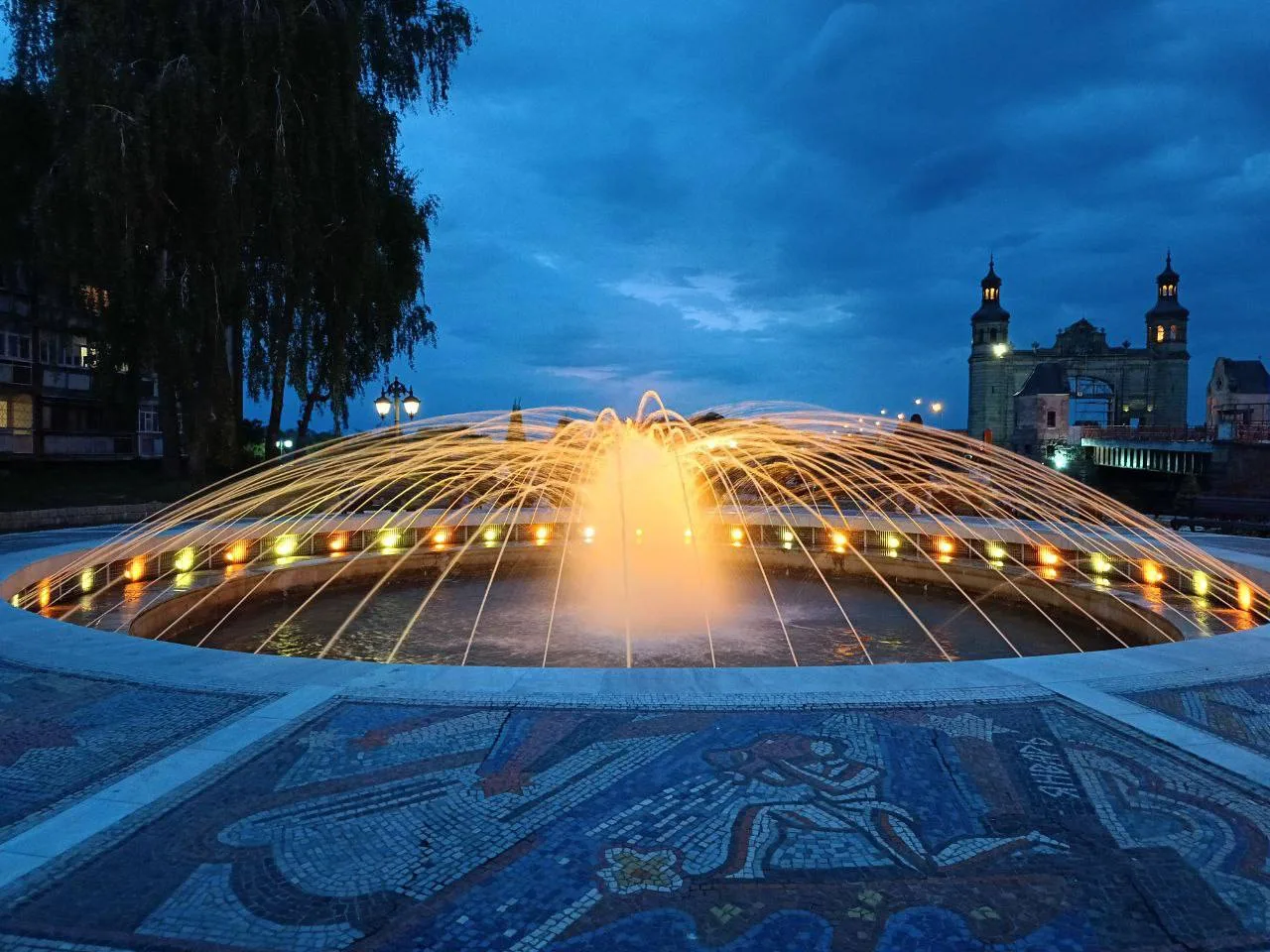 Мост Королевы Луизы и фонтан⛲️