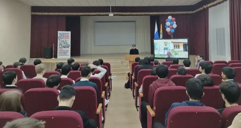 Сегодня в нашей школе прошла увлекательная профориентационная встреча!  К нам в гости приехали препо