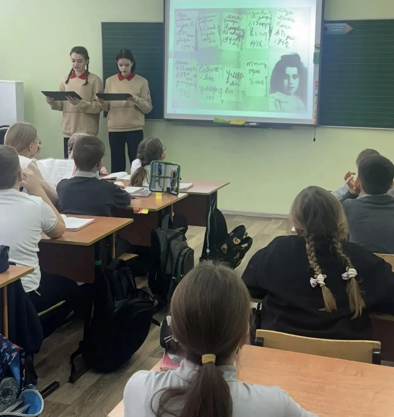 ✨️🎖27 ЯНВАРЯ – СНЯТИЕ БЛОКАДЫ ЛЕНИНГРАДА🎖✨️  Сегодня, 27 января 2026 года, юнармейцы школьного отряд