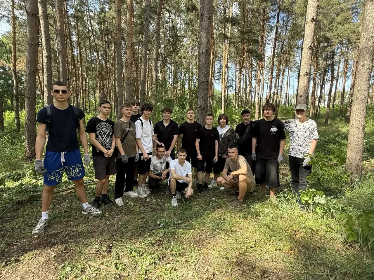 Сегодня в Каяловом бору прошёл масштабный субботник, в котором приняли участие не менее...