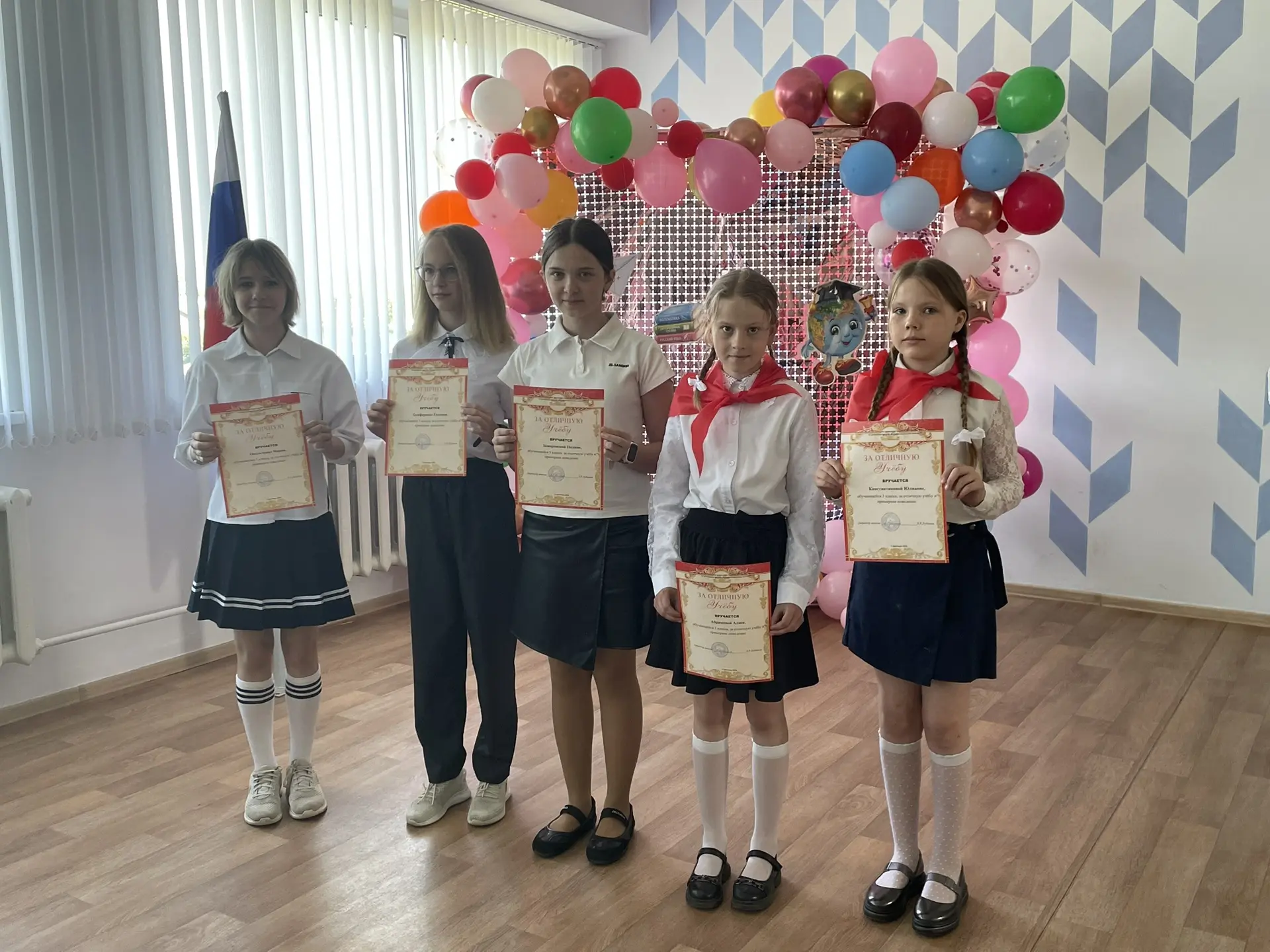 Вот уже пятый год подряд в конце учебного года мы чествуем тех, чьи имена навсегда впис...