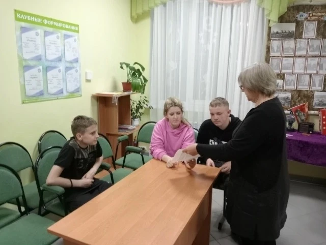 В рамках общероссийской акции «Защитники Отечества» работниками Октябрьскоготнянского сельского Дома