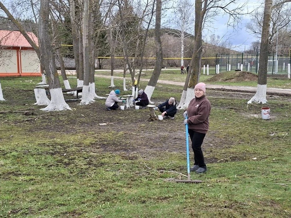 Сегодня в нашей школе-интернат прошел традиционный весенний субботник. Педагоги и сотру...