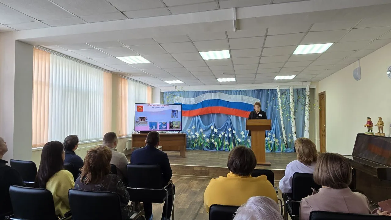 Сегодня директор нашего Центра Алексей Сергеевич Царёв и педагог-организатор Юлия Николаевна Давыдов