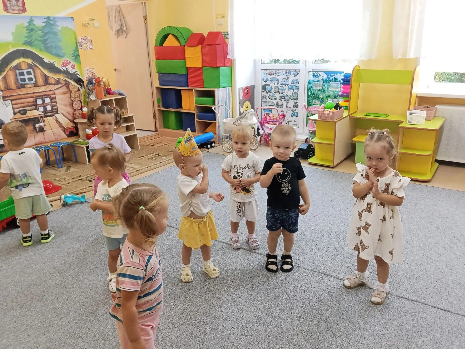🎉 Ура-ура! 🎉 Сегодня в нашей группе «Звёздочки» — настоящий праздник: день рождения у...