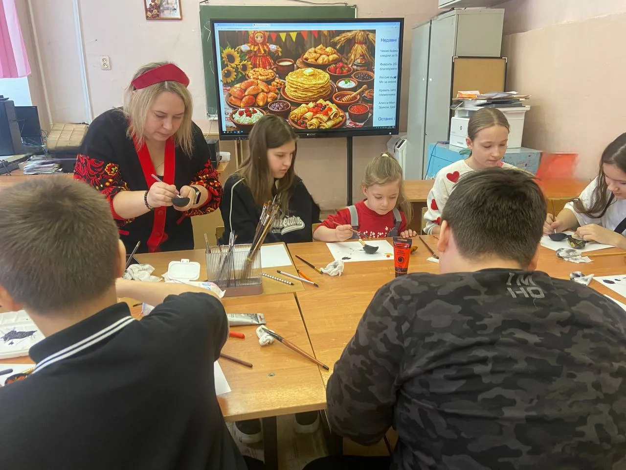 🇷🇺21 февраля - День народных промыслов! 🎨🌸 В этот день распахнул свои двери Город мастеров, и каждый