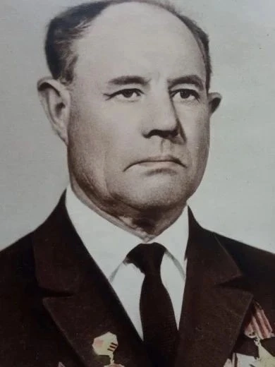 Это фотография моего прапрадеда. Он герой нашей семьи. Поэтому я решила рассказать про ...
