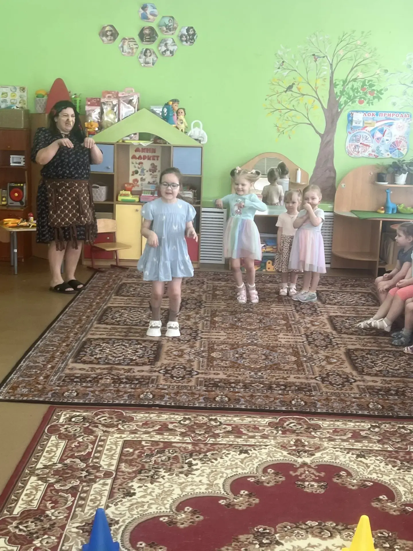 🇷🇺И сказка, и спорт: как в нашем саду прошёл День народных игр

😄Сегодня в детском саду было шумн