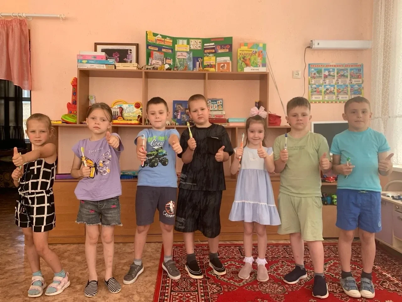 26 июня - День зубной щетки.
В @73neposedy
 пошёл тематический день: «День зубной щётки». Очень важн