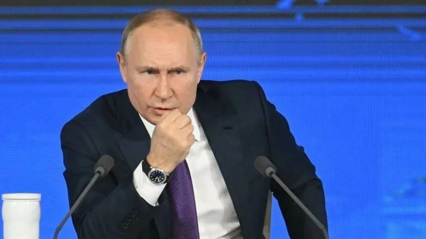 ⚡️Путин: Полный отказ от ДСНВ негативно скажется и на договоре о нераспространении ядерного оружия.
