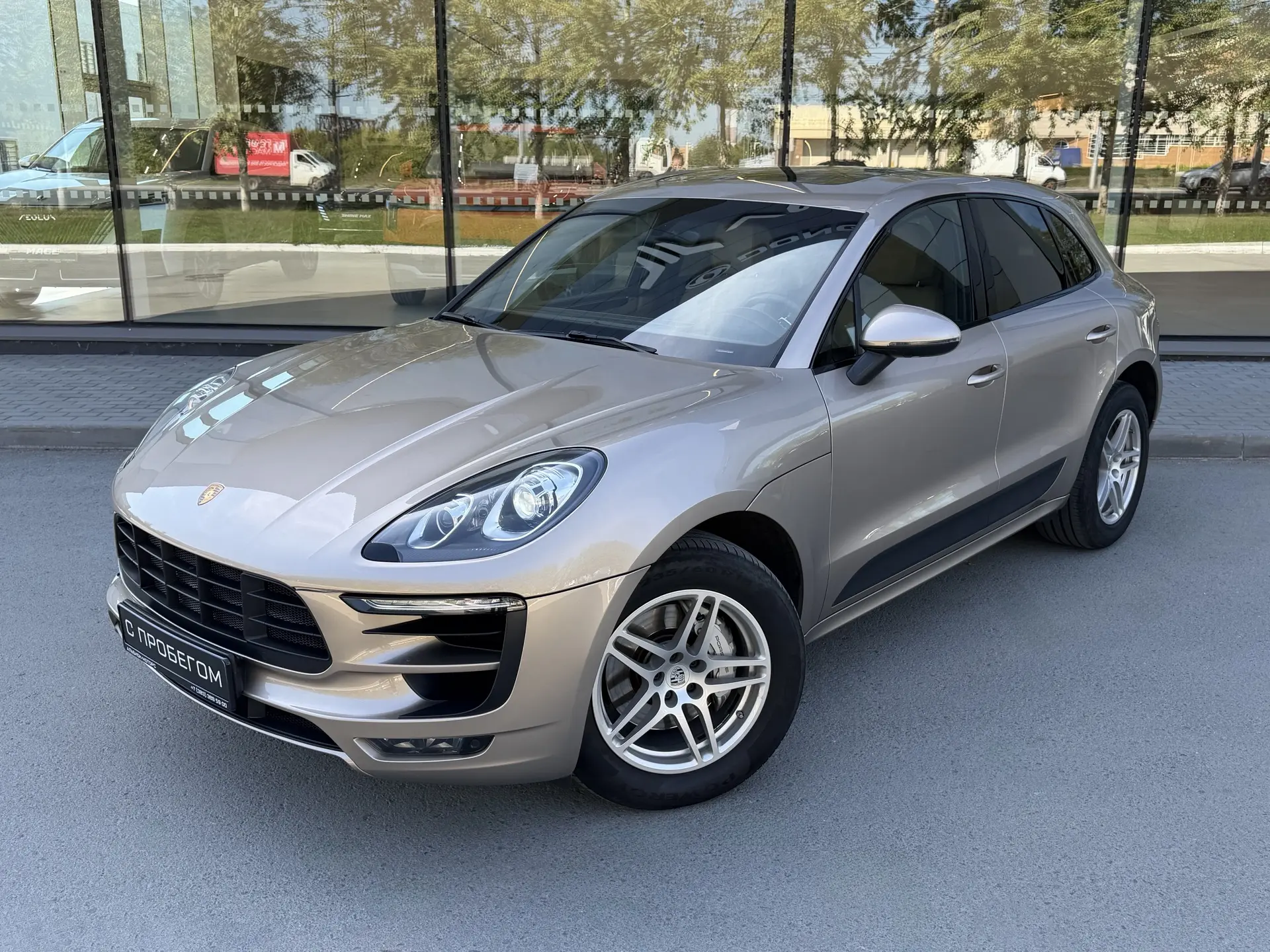 Альбион-Моторс Нск представляет Porsche Macan в комплектации 3.0 PDK S.