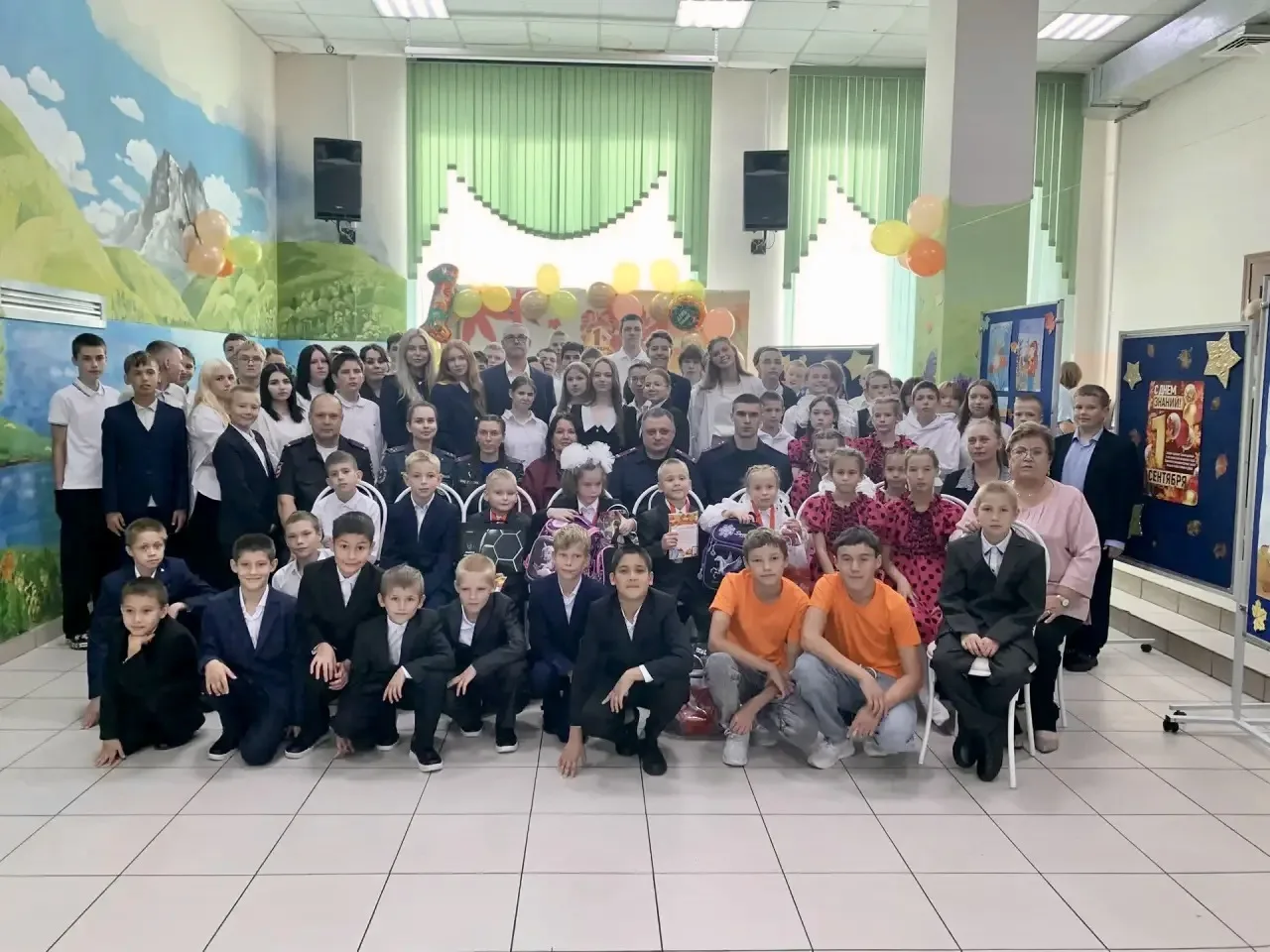 Сегодня в нашем доме состоялся праздничный концерт в честь Дня знаний! 🎉