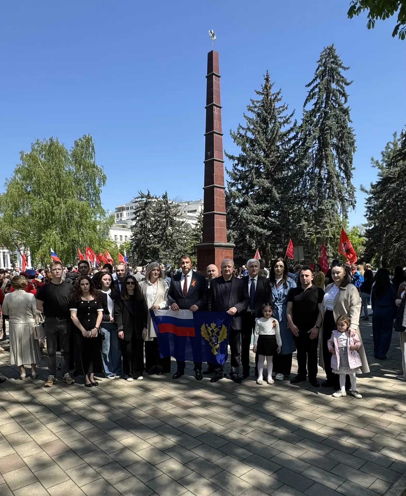 🖇️9 мая у мемориала «Вечный огонь Славы» в Нальчике состоялась торжественная церемония...