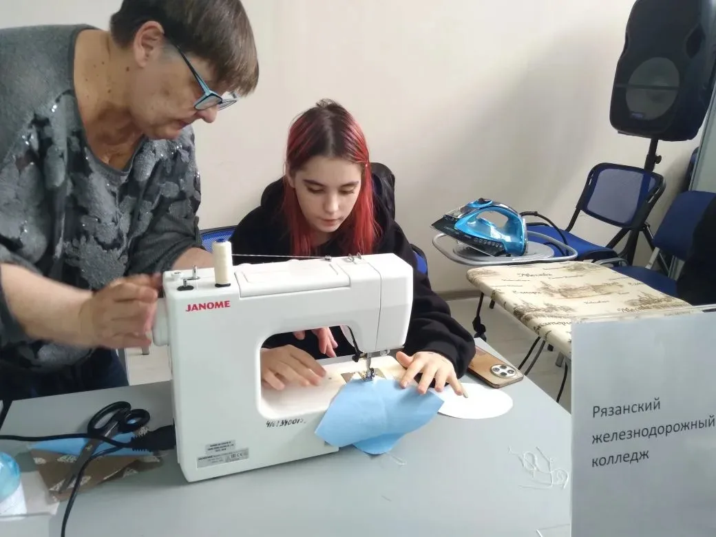 👩‍🎓 Куда пойти учиться? Девятиклассники побывали на фестивале профессий!  🚀 Сегодня наши девятикласс