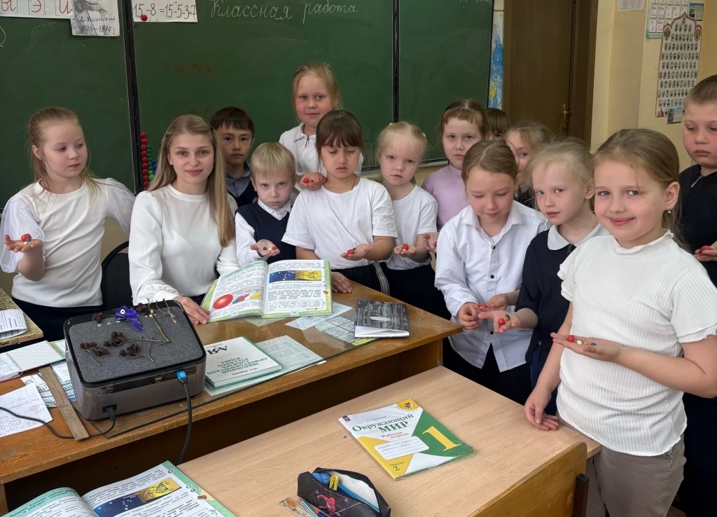 Весной на базе нашей школы проходила педагогическую практику Клепцова Анна Олеговна. Ст...