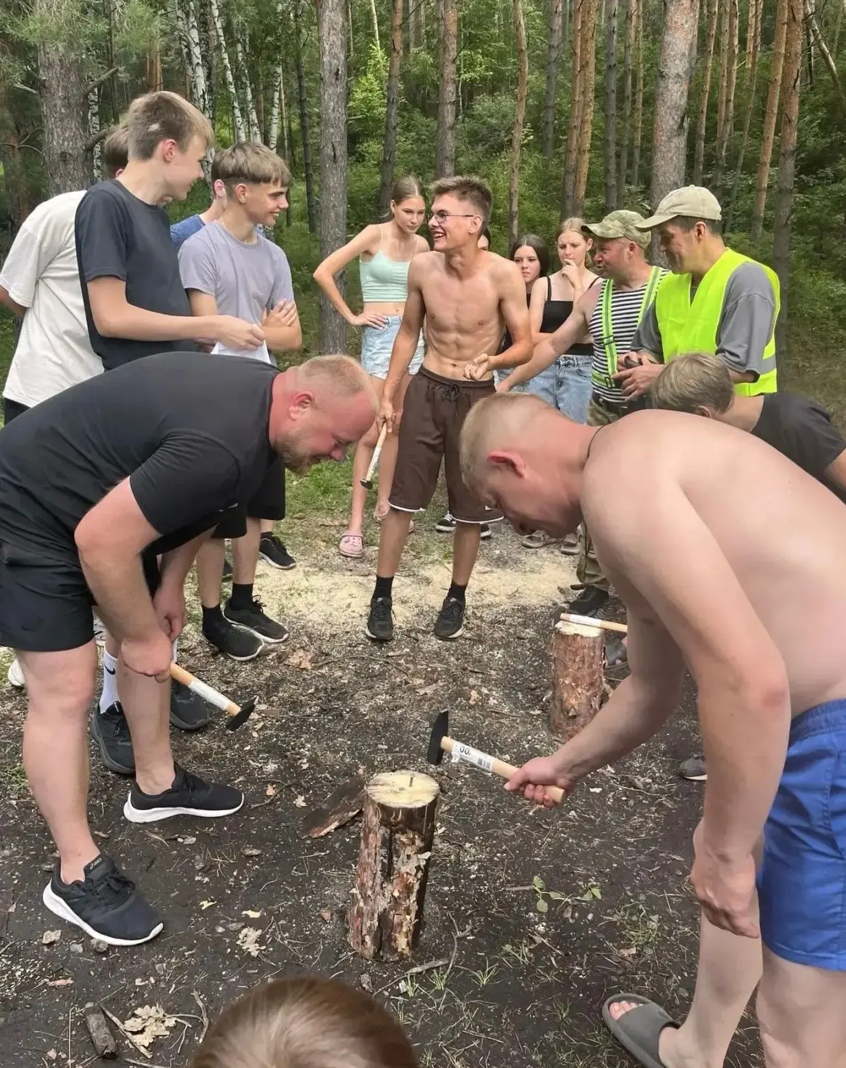 С 25 на 26 июля на берегу пруда у села Вязовка прошёл VII традиционный семейный туристический слёт. 