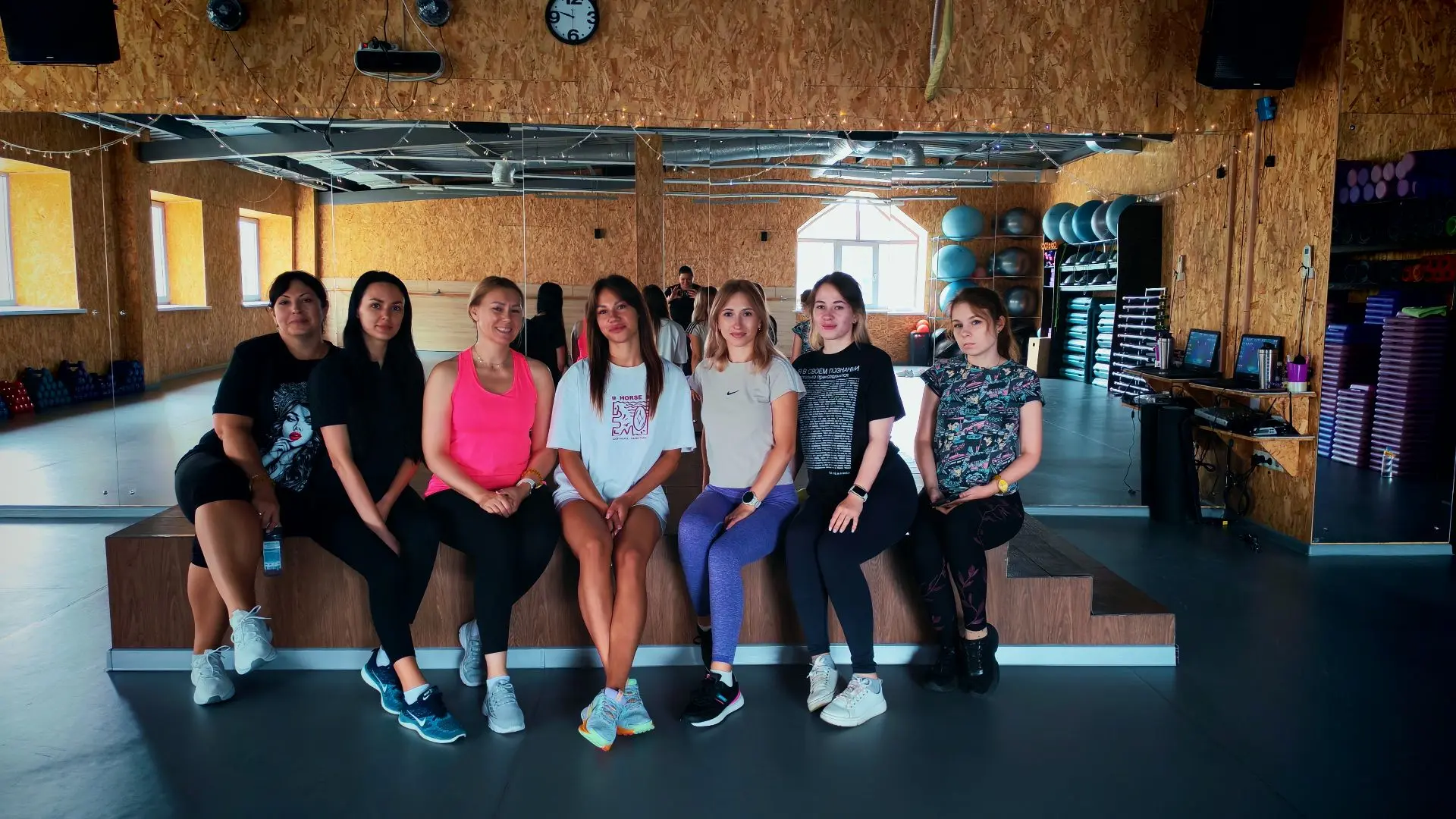 💪Традиционный пятничный #библиоЗОЖ в фитнес-клубе «ПРЕСС ЦЕНТР» прошёл успешно!

💯Самое время расс