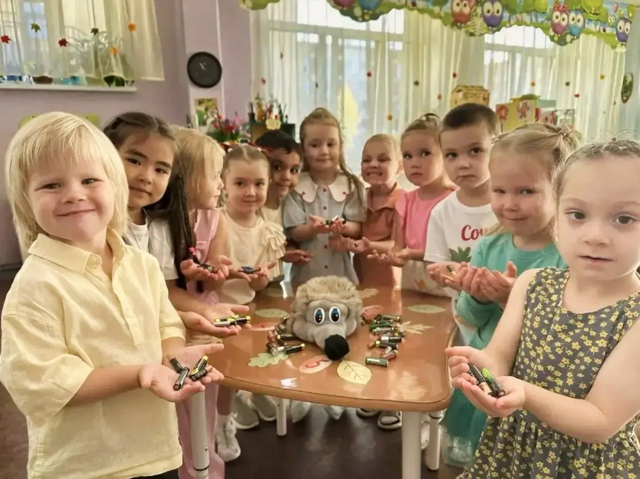 🔋 В Новом Уренгое школьники и дошкольники собрали батарейки на переработку