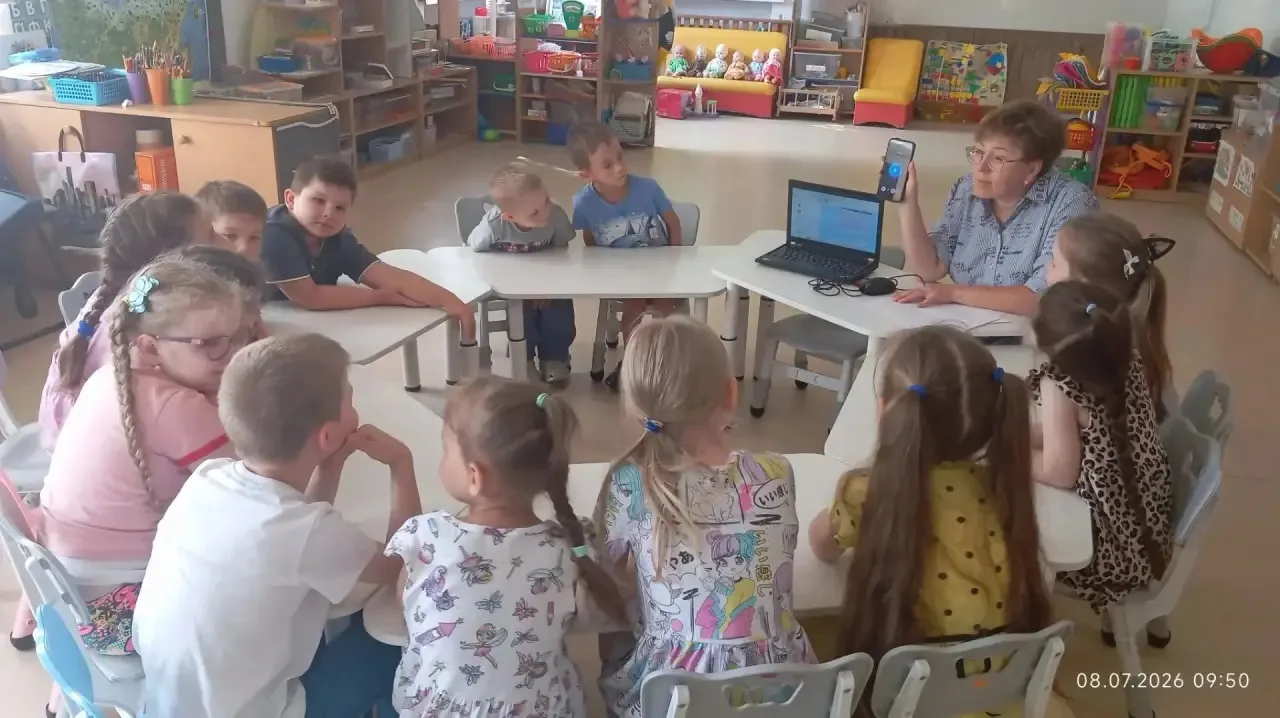 🌼 День семьи, любви и верности

Этот день в нашем детском саду получился необычным и по-настоящему 
