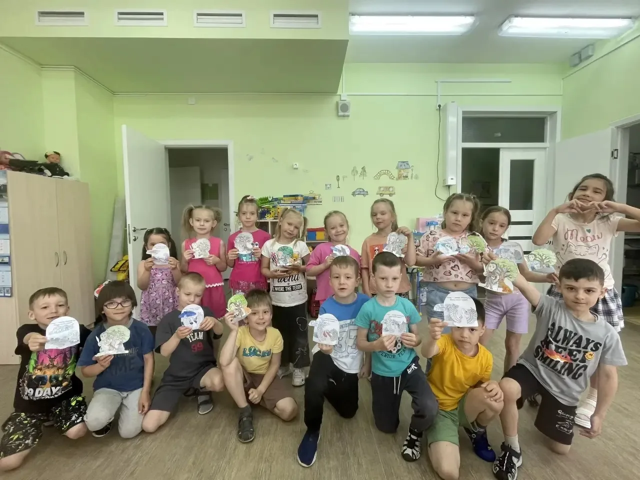 📚У лукоморья дуб зелёный;