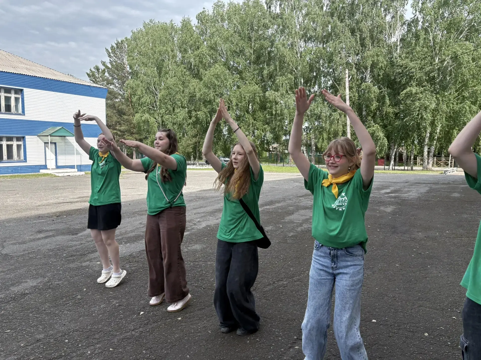 #тисульшкола1 #ЛагерьДружный 
Сегодня в нашем лагере царила настоящая атмосфера праздника – мы  откр
