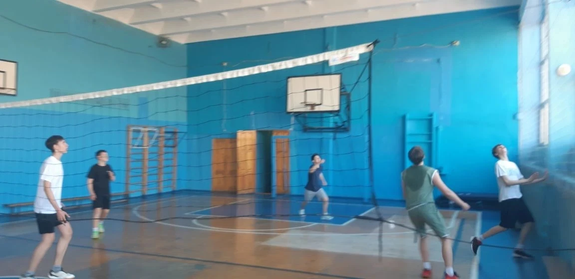 В рамках подготовки к первенству города по 🏐волейболу среди  ОО была проведена 🏅тренировка сборной к