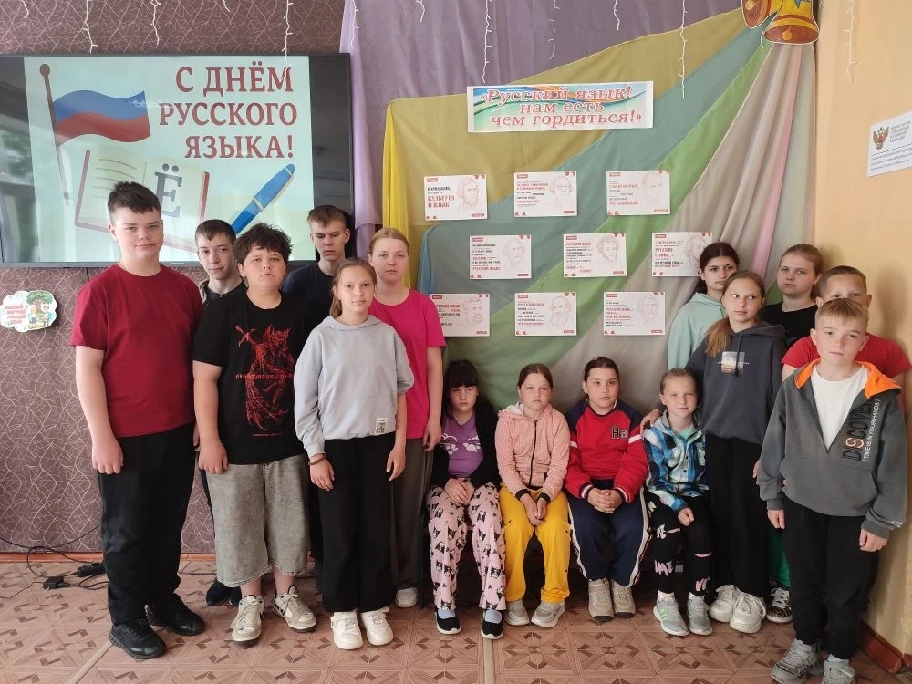 8 июня  лагерь "Солнышко" снова принимал у себя в гостях заведующую сельской библиотеки...