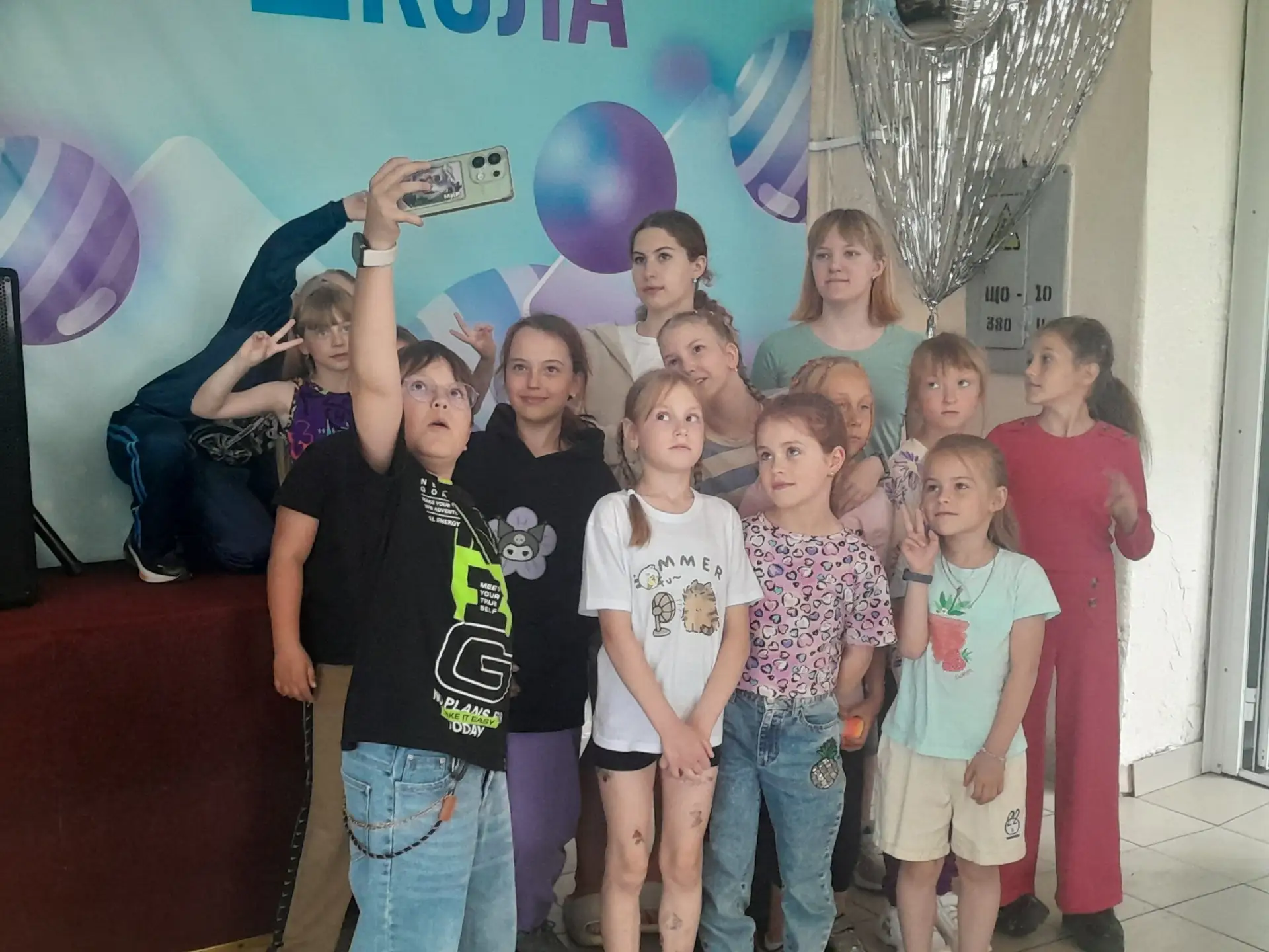 Увлекательно и спортивно
     На этой неделе у нас прошло необычное занятие – фотокросс. А вы знаете