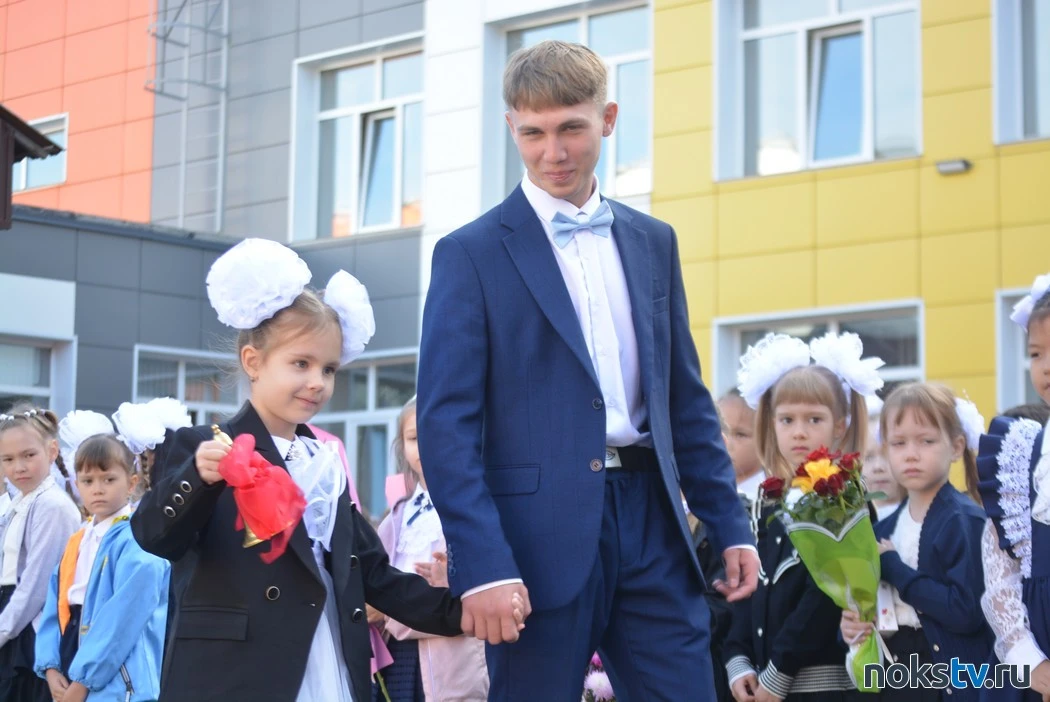 Сегодня в честь Дня знаний в Лицее № 1 состоялась торжественная линейка.
